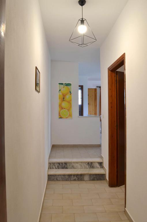 Villa Yiotevi Poros Town Exterior foto