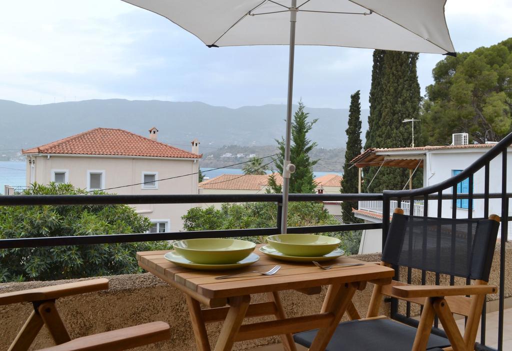 Villa Yiotevi Poros Town Exterior foto